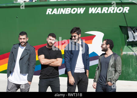 Libanesische band Mashrou" Leila Greenpeace Schiff Rainbow Warrior auf der Sonne verbindet uns eine Tour, die in Trapani, Italien, am 22. Oktober 2016. Stockfoto