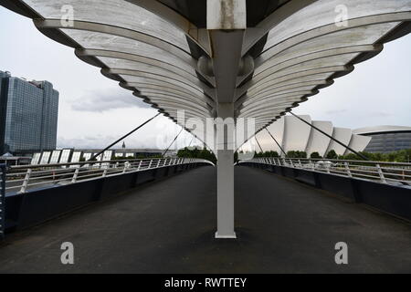 Bell's Bridge, Brücke überspannt den Fluss Clyde in Glasgow. Stockfoto