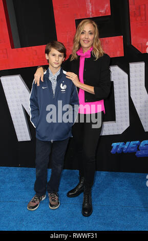 Los Angeles Premiere des "Lego Film 2: Der zweite Teil' im Regency Dorf Theater in Westwood, Los Angeles, Kalifornien statt. Mit: Kim Raver, Leo Kipling Boyer Wo: Los Angeles, Kalifornien, Vereinigte Staaten, wenn: 02 Feb 2019 Credit: FayesVision/WENN.com Stockfoto