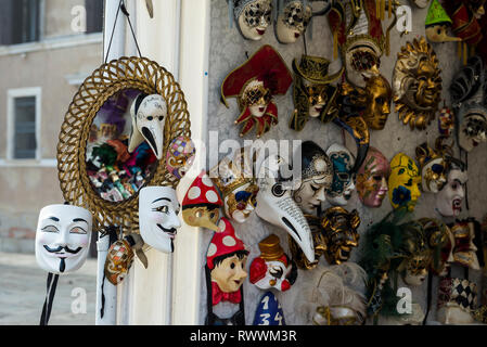 Venedig, Italien. 5. März 2019. Karneval in Venedig. Szenen aus dem letzten Tag der Karneval von Venedig, einschließlich der Besten maskierte Kostümwettbewerb Award Cere Stockfoto