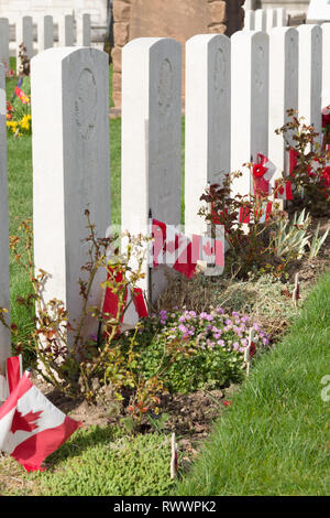 Kanadischen Militär Gräber bei Saint Margarets in Bodelwyddan North Wales. Kanadische Truppen wurden in der nahe gelegenen Kinmel Park Camp auf der Grundlage Stockfoto