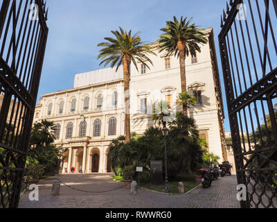 Nationale Galerie für Antike Kunst in barocken Palast Barberini, Rom, Italien. Im Jahr 1867 wurde eine neue große Eingang in der Via delle Quattro Fontane eröffnet. Stockfoto