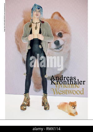 2010er Jahre UK Vivienne Westwood Magazin Anzeige Stockfoto