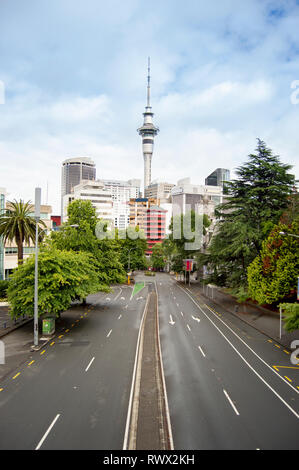 Blick auf den Sky Tower in Auckland, Neuseeland. Stockfoto