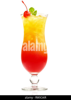 Tequila Sunrise Cocktail auf weißem Hintergrund Stockfoto