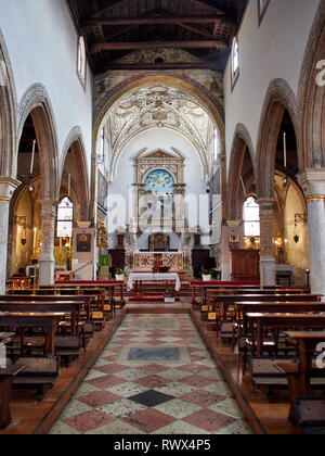 Venedig, Italien - 2. März 2019 In der Kirche von San Giovanni in Bragora main Gang Stockfoto