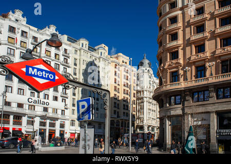 Eingang zum U-Bahnhof Callao Plaza del Callao in Madrid, Spanien Stockfoto
