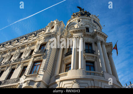 Madrid Metropolis Gebäude, an der Ecke der Gran Vía und Calle de Alcala, 1911 von den Architekten Jules und Raymond Février für die Insura konzipiert Stockfoto