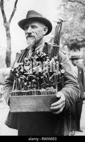 Street Hersteller von Rohren, jährliche Festival, Macchia Antonini, Toskana, 1953 Stockfoto