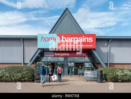 Die Startseite Schnäppchen Store auf dem Reading Retail Park in Reading, Berkshire. Stockfoto