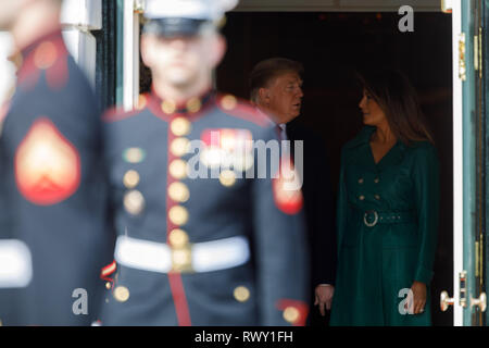 Washington, Vereinigte Staaten von Amerika. 07 Mär, 2019. Präsidenten der Vereinigten Staaten Donald Trump und First Lady Melania Trump Chats bevor einladende Tschechische Republik Premierminister Andrej Babiö und Frau Monika Babiöov · Auf der südlichen Vorhalle im Weißen Haus in Washington, District of Columbia am Donnerstag, 7. März 2019. Credit: Ting Shen/CNP | Verwendung der weltweiten Kredit: dpa/Alamy leben Nachrichten Stockfoto