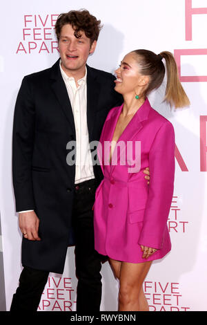 März 7, 2019 - Westwood, CA, USA - LOS ANGELES - MAR 7: Brett Dier, Haley Lu Richardson an der ''Fünf Fuß Apart'' Premiere auf der Bruin Theater am 7. März 2019 in Westwood, CA (Credit Bild: © Kay Blake/ZUMA Draht) Stockfoto