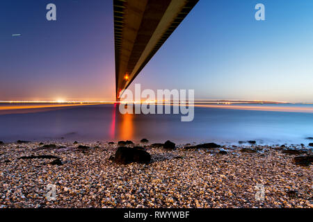 Unter dem Humber Bridge Stockfoto