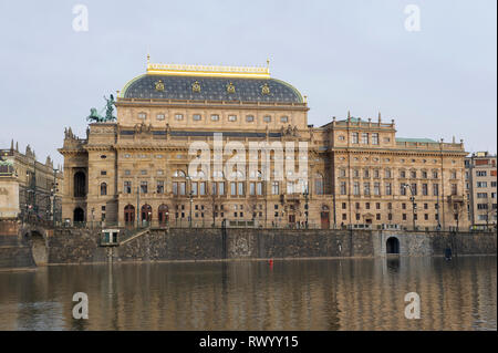 Das Nationaltheater (Národní divadlo) in Prag (Praha), Tschechien Stockfoto