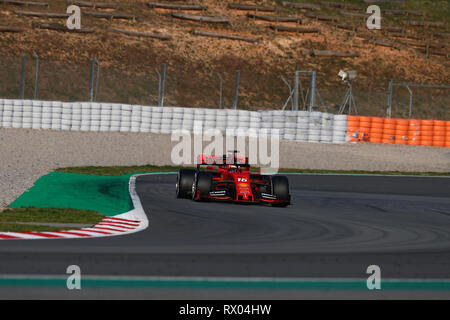 Montmelo, Barcelona - Spanien. 28 Uhr Februar 2019. Charles Leclerc von Monaco fahren die (16) die Scuderia Ferrari SF90 auf der Spur während der F1 Winter Testen Stockfoto