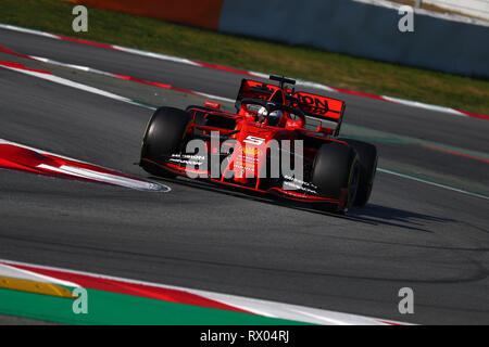 Montmelo, Barcelona - Spanien. 28 Uhr Februar 2019. Sebastian Vettel von Deutschland fahren die (5) die Scuderia Ferrari SF90 auf der Spur während der F1 Winter Testen Stockfoto