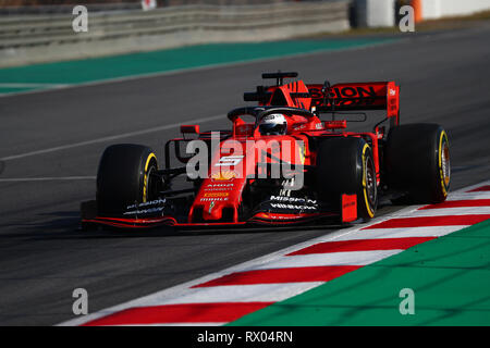 Montmelo, Barcelona - Spanien. 28 Uhr Februar 2019. Sebastian Vettel von Deutschland fahren die (5) die Scuderia Ferrari SF90 auf der Spur während der F1 Winter Testen Stockfoto