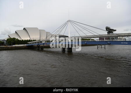 Bell's Bridge, Brücke überspannt den Fluss Clyde in Glasgow. Stockfoto