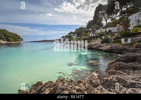 Die Bucht von Cala d'Or auf Mallorca, Spanien Stockfoto