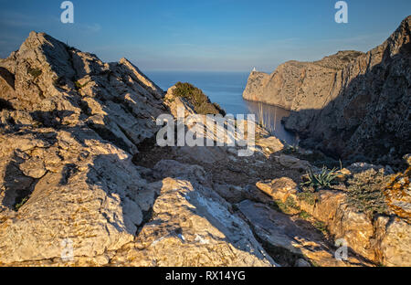 Blick über das Cap de Formentor und den Leuchtturm auf Mallorca, Spanien Stockfoto