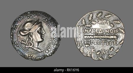 Tetradrachme (Münze), eine mazedonische Schild mit der Göttin Artemis. Roman, in Amphipolis geprägt. Datum: 158 v. Chr.-149 v. Chr.. Abmessungen: Durchm. 3.1 cm; 16,76 g. Silber. Herkunft: Römische Reich. Museum: Das Chicago Art Institute. Thema: Alte römische. Stockfoto