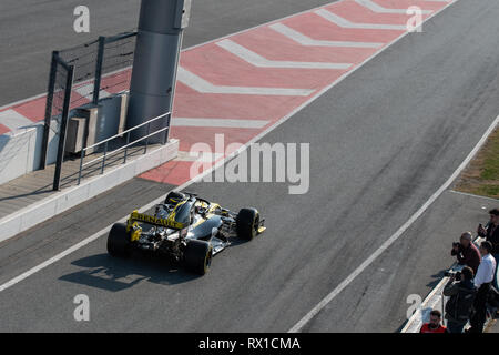 Barcelona, Spanien. 21. Februar 2019 - Nico Hulkenberg aus Deutschland mit 27 Renault F1 Team RS 19 am Anschluss während der F1-Test. Stockfoto