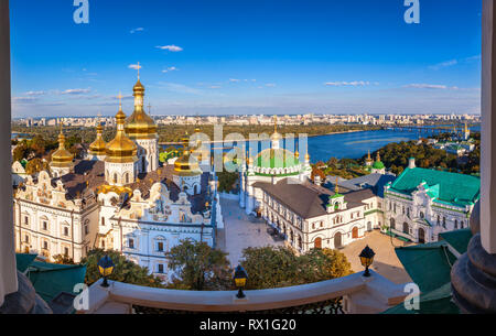Panoramablick von Kiew Pechersk Lavra, orthodoxe Kloster und Dnjepr. Kiew, Ukraine. Stockfoto