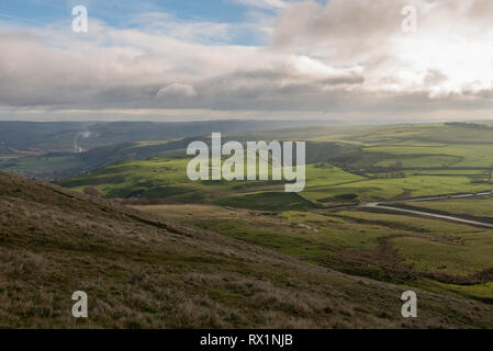 Eine Ansicht des Peak District von Mam Tor in Großbritannien Stockfoto