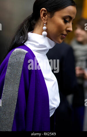 Maya Jama während Christopher Kane London Fashion Week Feb 2019: Großbritannien Stockfoto