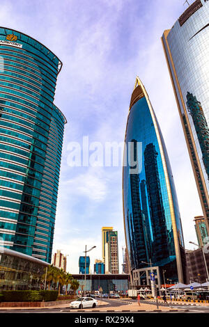 Doha, Katar - 7. Januar 2019: Wolkenkratzer in der Innenstadt von Doha, Katar. Stockfoto