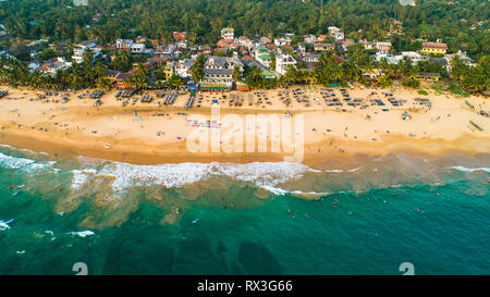 Antenne. Am Strand von Hikkaduwa. Sri Lanka. Stockfoto