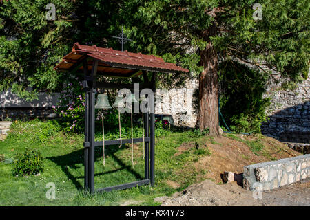 Alte Klingel an Manasija ein serbisch-orthodoxen Kloster, im 14. Jahrhundert erbaut und ist der Heiligen Dreifaltigkeit gewidmet. Stockfoto