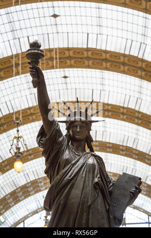 Freiheitsstatue in Musee D'Orsay Stockfoto