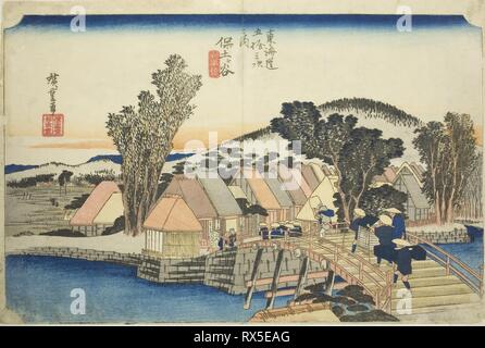 Hodogaya: Shinmachi Brücke (Hodogaya, Shinmachibashi), aus der Serie "Dreiundfünfzig Stationen des Tokaido Straße (Tokaido gojusan tsugi no Uchi)", auch bekannt als die Hoeido Tokaido. Utagawa Hiroshige?? ??; Japanisch, 1797-1858. Datum: 1828-1839. Abmessungen: 25,2 x 37,5 cm (9 1/2 x 14 1/2 in.). Farbe holzschnitt; Oban. Herkunft: Japan. Museum: Das Chicago Art Institute. Stockfoto