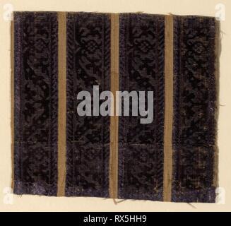 Fragment. Italien. Datum: 1575-1600. Abmessungen: 15,7 x 17,5 cm (6 3/16 x 6 7/8 in.). Cisele entwertet twill Velvet. Herkunft: Italien. Museum: Das Chicago Art Institute. Stockfoto