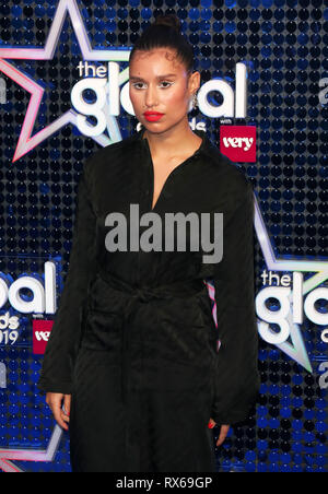 Raye (Rachel Scharf) nimmt an den Global Awards 2019 an der Eventim Hammersmith Apollo in London. Stockfoto