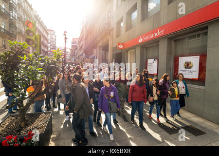 Vigo, Galicia, Spanien. 8 Mär, 2019. Demonstranten am Internationalen Frauen in Vigo für den Kampf für die Gleichstellung der Credit: Olivier Guiberteau/Alamy leben Nachrichten Stockfoto