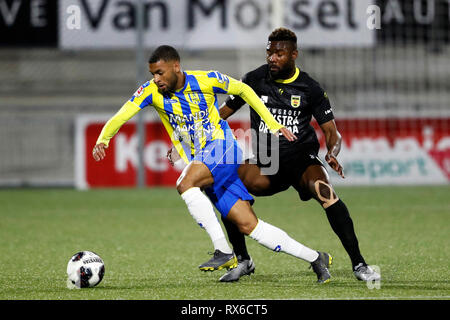 WAALWIJK 08-03-2019, Mandemakers Stadion, Fußball Saison 2018 / 2019, Niederländische Keuken Kampioen Divisie, RKC-SC Cambuur, Sylla Säen, Emmanuel Mbende während des Spiels RKC Waalwijk - SC Cambuur Stockfoto