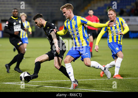 WAALWIJK 08-03-2019, Mandemakers Stadion, Fußball Saison 2018 / 2019, Niederländische Keuken Kampioen Divisie, RKC-SC Cambuur, Sam Hendriks, Melle Meulensteen während des Spiels RKC Waalwijk - SC Cambuur Stockfoto