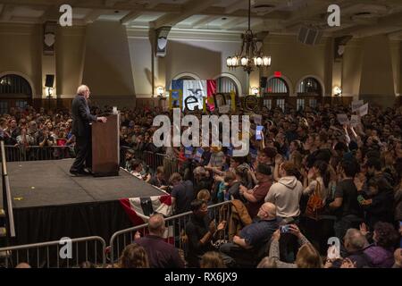Iowa City, Iowa, USA. 8 Mär, 2019. Senator Bernie Sanders (I-VT) Kampagnen für Präsident an der Iowa Memorial Union in Iowa City, Iowa am Freitag, den 8. März 2019. Credit: KC McGinnis/ZUMA Draht/Alamy leben Nachrichten Stockfoto