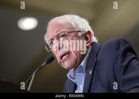 Iowa City, Iowa, USA. 8 Mär, 2019. Senator Bernie Sanders (I-VT) Kampagnen für Präsident an der Iowa Memorial Union in Iowa City, Iowa. Credit: KC McGinnis/ZUMA Draht/Alamy leben Nachrichten Stockfoto