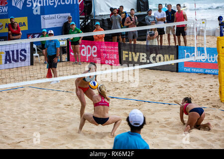 Sydney, Australien, 9. Mär 2019. Viertelfinale Tag an Volleyfest2019, ein fivb Beach Volleyball World Tour Turnier zum 5. Mal an der Manly Beach in Sydney, Australien, statt. Samstag, 9. März 2019. Quelle: Martin Berry/Alamy leben Nachrichten Stockfoto