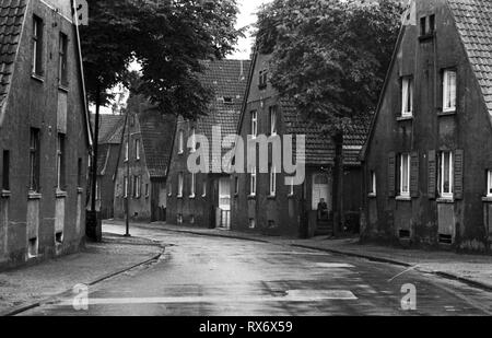 Die Bürger wollen nicht länger den maroden Zustand dieses colliery Abrechnung der Ruhrkohle AG (RAG) in Marl zu akzeptieren, hier am 27. Juni 1974. | Verwendung weltweit Stockfoto