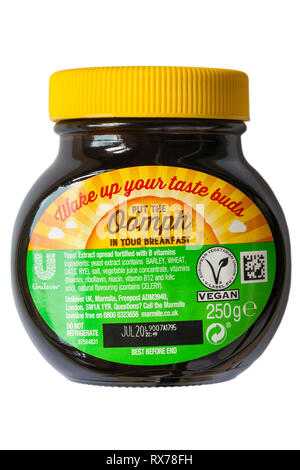 Zurück von Jar der Sonderausgabe von Valentine Marmite durch Unilever isoliert auf weißem Hintergrund - Hefe Verbreitung angereichert mit B-Vitaminen extrahieren Stockfoto