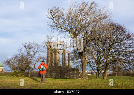 EDINBURGH, Schottland - Februar 9, 2019 - Die National Monument von Schottland auf dem Calton Hill, ein Denkmal für die schottischen Soldaten Stockfoto