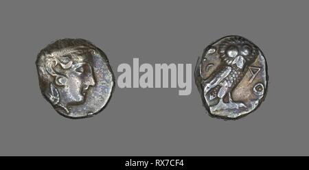 Tetradrachme (Münze) mit der Darstellung der Göttin Athene. Griechische. Datum: 296 v. Chr.-295 v. Chr.. Abmessungen: Durchm. 2.2 cm; 17.03 g. Silber. Herkunft: das antike Griechenland. Museum: Das Chicago Art Institute. Stockfoto