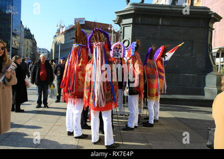 Kroatien Tanz im Quadrat Stockfoto