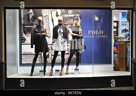 GRAN CANARIA, SPANIEN - Dezember 4, 2015: Polo Ralph Lauren shop Fenster in Gran Canaria, Spanien. Die kanarischen Inseln sind ein besonderes Gebiet mit niedrigeren re Stockfoto