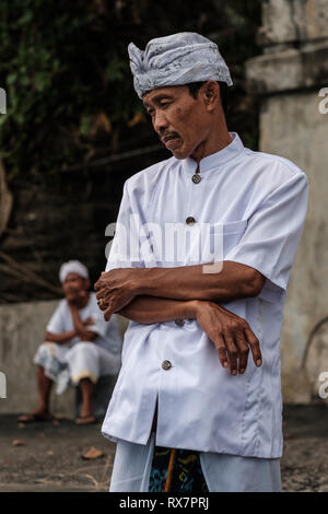 Strand balinesischen religiöse Zeremonie, Tabanan, Kaution, Indonesien Stockfoto