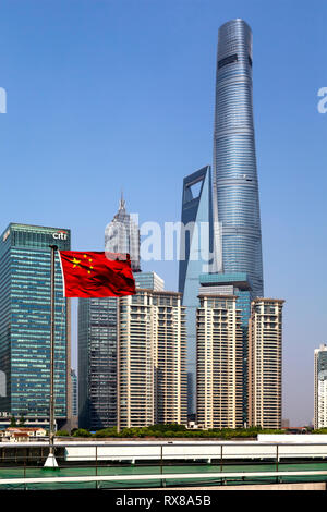 Blick auf Pudong, Shanghai Tower, Shanghai World Financial Center und Jin Mao Tower unter den vielen tollen Strukturen an, die die Skyline. Stockfoto